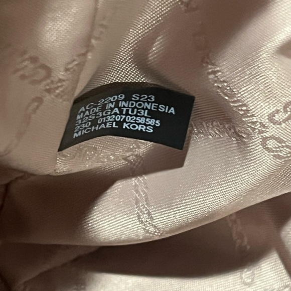 MICHAEL KORS Astor Re-Edition Large Luggage Brown Leather Pouchette Bag EUC! - Picture 10 of 11